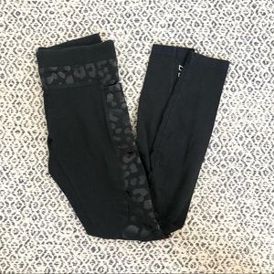 VS Pink Leopard Print Yoga Leggings